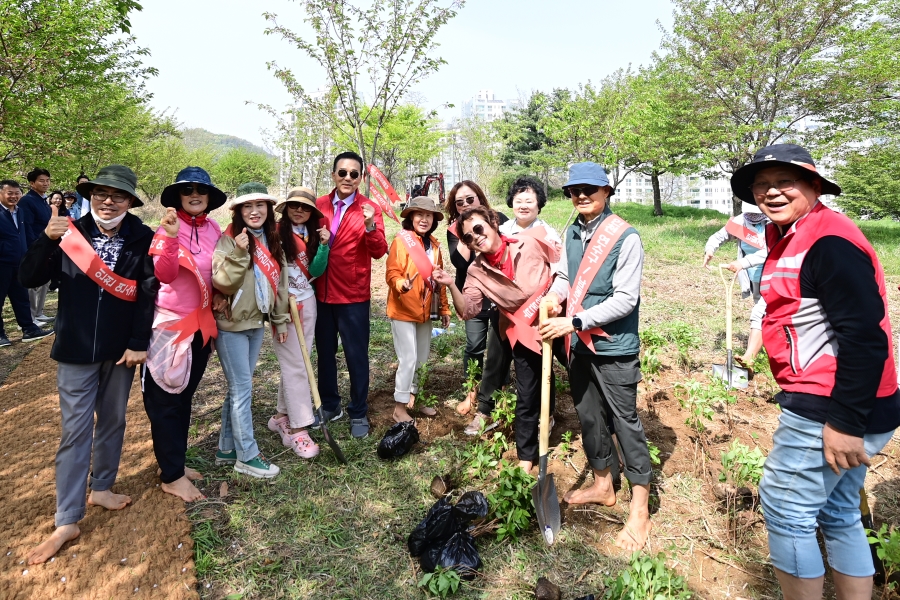 연수구화 진달래 식재 행사의 4번째 이미지