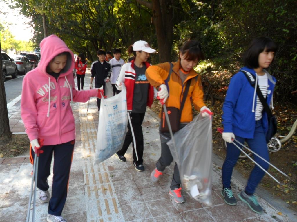 동춘2동, 봉재산 일원 환경정화 활동 전개의 1번째 이미지