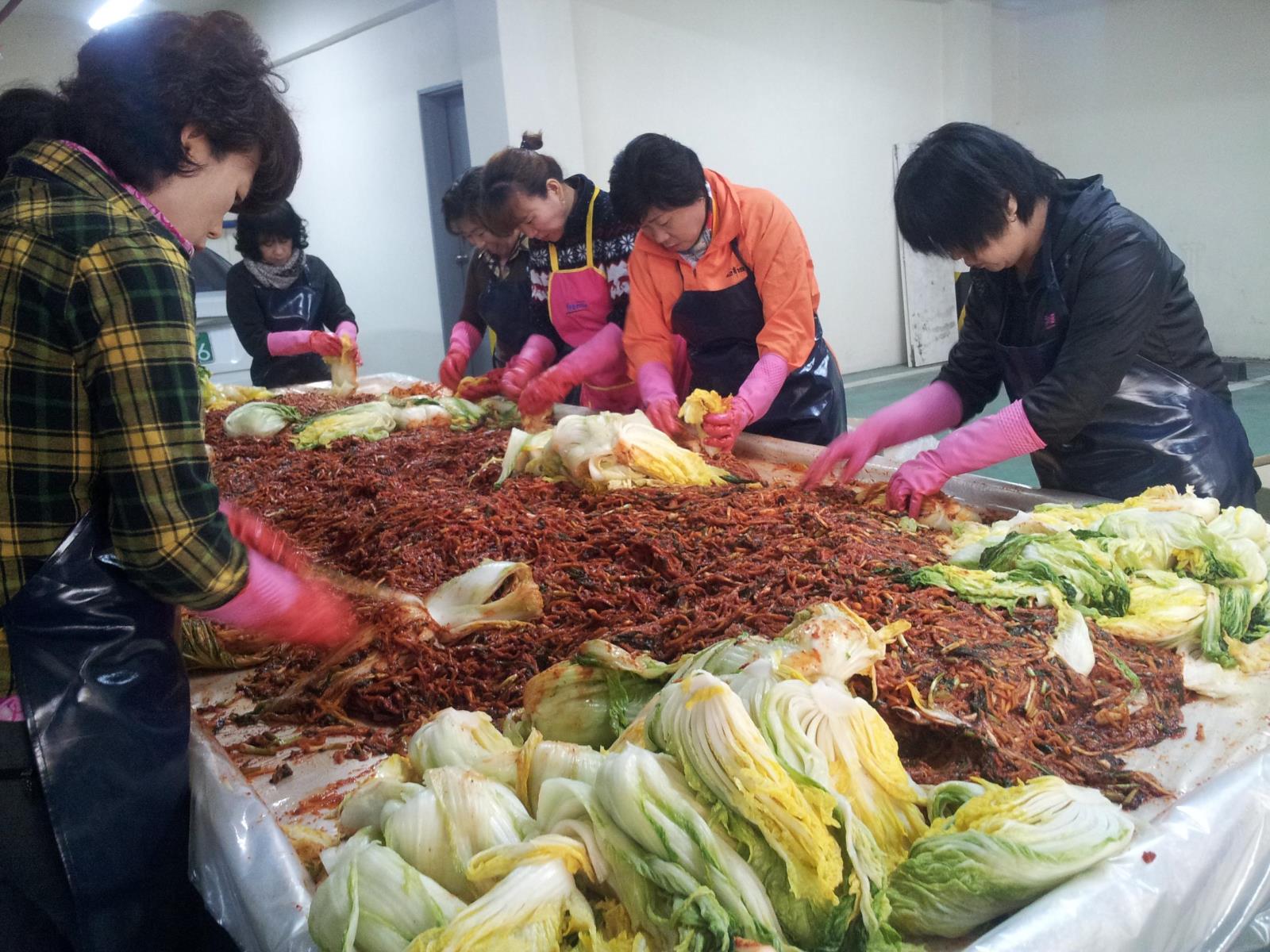 동춘1동 새마을부녀회, 사랑의 김장나눔 행사의 2번째 이미지