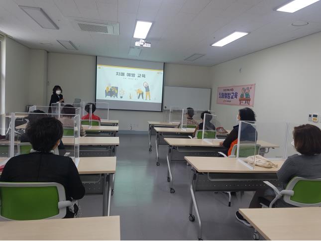 연수구, 찾아가는 치매 예방 교육 및 조기 검진 실시의 1번째 이미지