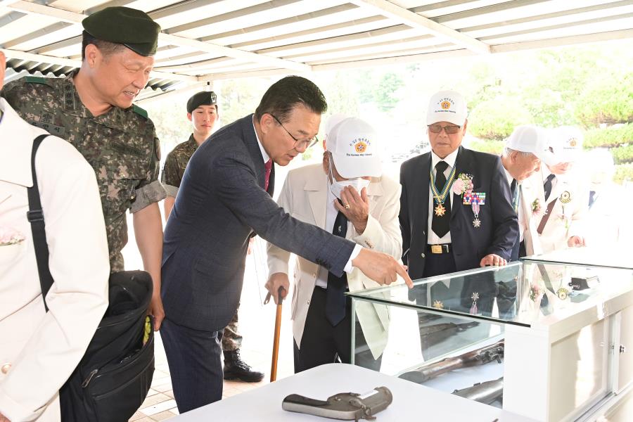 연수구, 정전 70주년 맞아 6󈽕참전용사 부대초청행사 열어