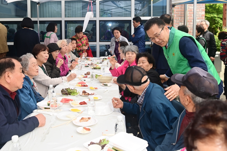 연수구, 동별 자생단체서 어버이날 효 행사 잇따라의 2번째 이미지