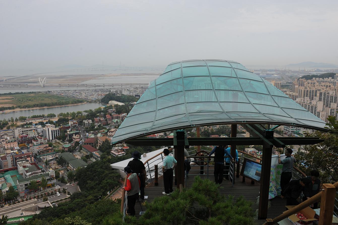 연수구, 청량산 주변 등산로정비 및 전망시설 확충사업 준공의 1번째 이미지