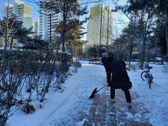 청소년 봉사활동 연수2동 제설작업 봉사활동의 2번째 이미지